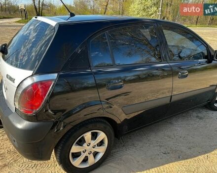 Черный Киа Рио, объемом двигателя 1.4 л и пробегом 103 тыс. км за 3400 $, фото 3 на Automoto.ua