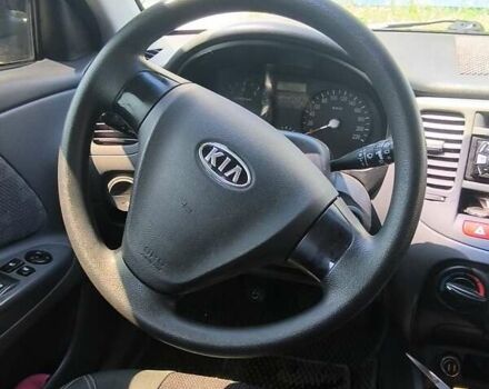 Чорний Кіа Ріо, об'ємом двигуна 1.6 л та пробігом 170 тис. км за 5000 $, фото 1 на Automoto.ua