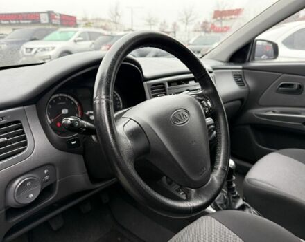 Черный Киа Рио, объемом двигателя 1.4 л и пробегом 166 тыс. км за 5999 $, фото 9 на Automoto.ua