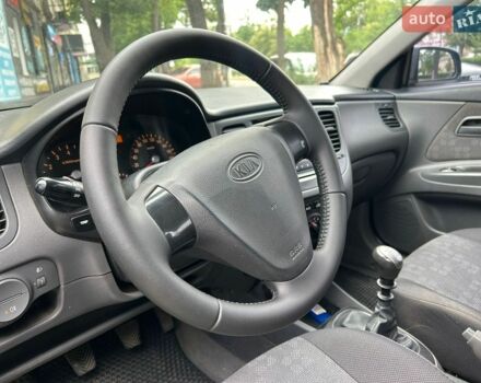 Чорний Кіа Ріо, об'ємом двигуна 1.4 л та пробігом 260 тис. км за 4800 $, фото 13 на Automoto.ua