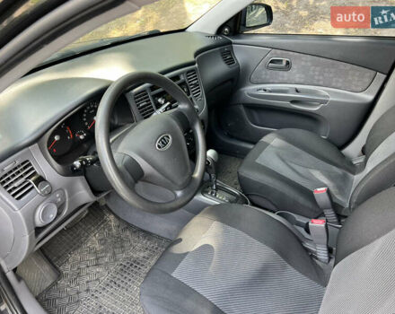 Черный Киа Рио, объемом двигателя 1.4 л и пробегом 193 тыс. км за 5800 $, фото 14 на Automoto.ua