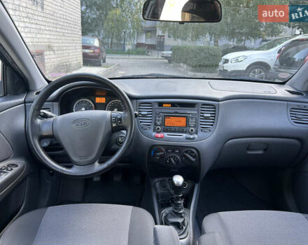 Чорний Кіа Ріо, об'ємом двигуна 1.4 л та пробігом 166 тис. км за 6100 $, фото 13 на Automoto.ua