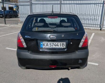 Черный Киа Рио, объемом двигателя 1.4 л и пробегом 287 тыс. км за 4400 $, фото 2 на Automoto.ua