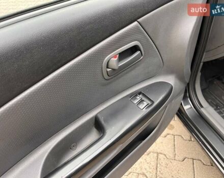 Чорний Кіа Ріо, об'ємом двигуна 1.5 л та пробігом 265 тис. км за 4700 $, фото 10 на Automoto.ua