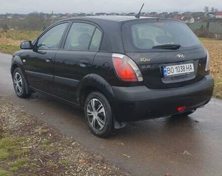Черный Киа Рио, объемом двигателя 1.4 л и пробегом 220 тыс. км за 4499 $, фото 6 на Automoto.ua