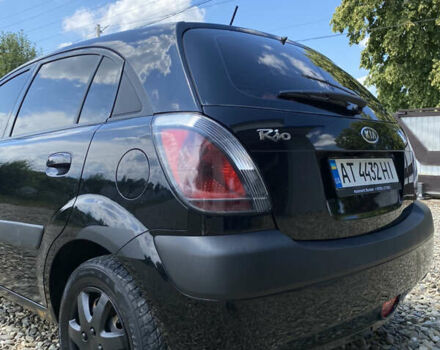 Чорний Кіа Ріо, об'ємом двигуна 1.4 л та пробігом 207 тис. км за 4199 $, фото 1 на Automoto.ua
