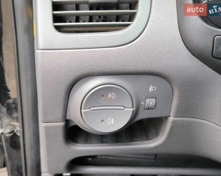 Чорний Кіа Ріо, об'ємом двигуна 1.4 л та пробігом 198 тис. км за 5200 $, фото 11 на Automoto.ua