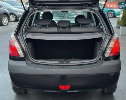 Черный Киа Рио, объемом двигателя 0 л и пробегом 228 тыс. км за 7300 $, фото 7 на Automoto.ua