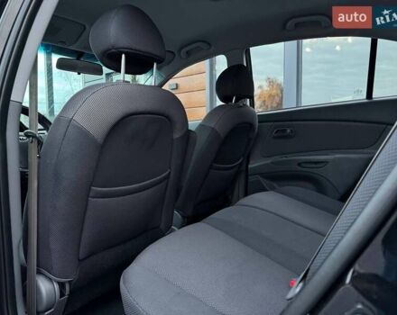 Черный Киа Рио, объемом двигателя 0 л и пробегом 228 тыс. км за 7300 $, фото 25 на Automoto.ua