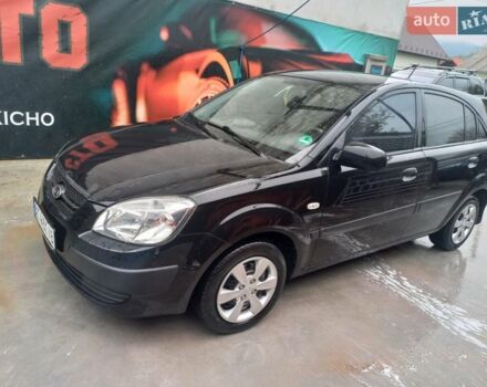 Чорний Кіа Ріо, об'ємом двигуна 1.4 л та пробігом 230 тис. км за 5179 $, фото 5 на Automoto.ua