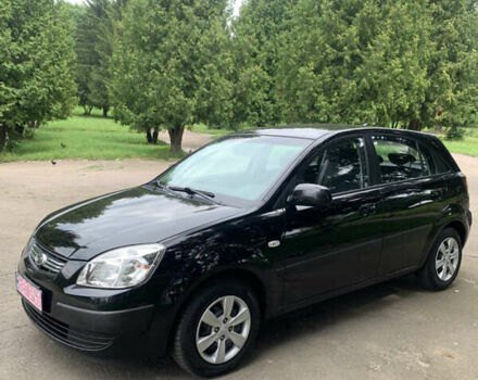 Черный Киа Рио, объемом двигателя 1.6 л и пробегом 228 тыс. км за 7400 $, фото 1 на Automoto.ua