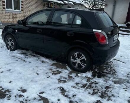 Черный Киа Рио, объемом двигателя 1.4 л и пробегом 220 тыс. км за 4500 $, фото 5 на Automoto.ua