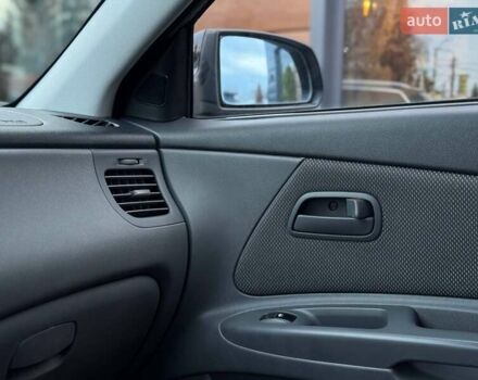 Черный Киа Рио, объемом двигателя 0 л и пробегом 228 тыс. км за 7300 $, фото 21 на Automoto.ua