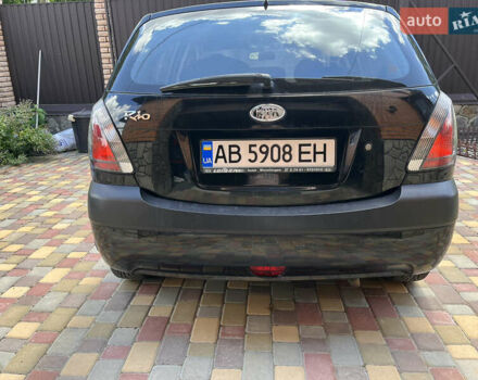 Черный Киа Рио, объемом двигателя 1.4 л и пробегом 174 тыс. км за 4200 $, фото 3 на Automoto.ua