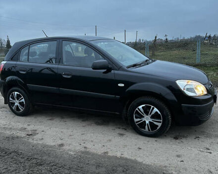 Черный Киа Рио, объемом двигателя 1.4 л и пробегом 220 тыс. км за 4499 $, фото 13 на Automoto.ua