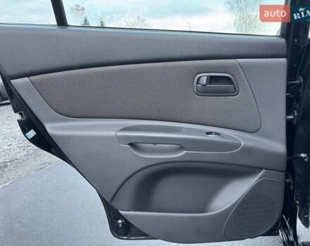 Черный Киа Рио, объемом двигателя 0 л и пробегом 228 тыс. км за 7300 $, фото 22 на Automoto.ua