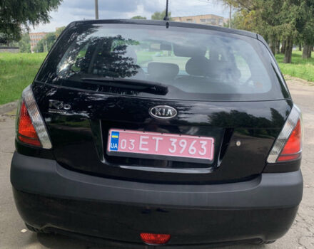 Черный Киа Рио, объемом двигателя 1.6 л и пробегом 228 тыс. км за 7100 $, фото 8 на Automoto.ua