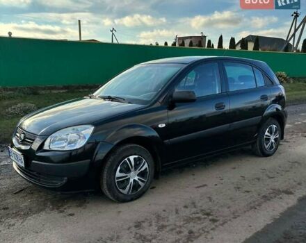 Черный Киа Рио, объемом двигателя 1.4 л и пробегом 220 тыс. км за 4399 $, фото 5 на Automoto.ua