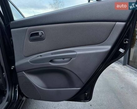 Черный Киа Рио, объемом двигателя 0 л и пробегом 228 тыс. км за 7300 $, фото 27 на Automoto.ua