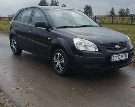 Черный Киа Рио, объемом двигателя 1.4 л и пробегом 220 тыс. км за 4499 $, фото 3 на Automoto.ua