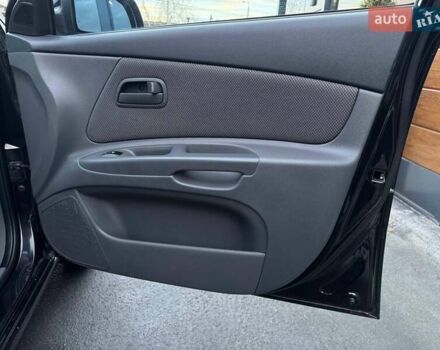 Черный Киа Рио, объемом двигателя 0 л и пробегом 228 тыс. км за 7300 $, фото 34 на Automoto.ua