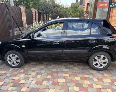 Черный Киа Рио, объемом двигателя 1.4 л и пробегом 174 тыс. км за 4200 $, фото 8 на Automoto.ua