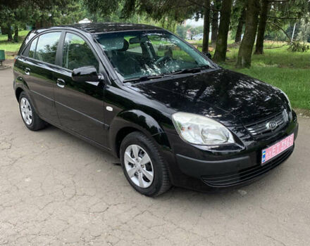 Черный Киа Рио, объемом двигателя 1.6 л и пробегом 228 тыс. км за 7400 $, фото 3 на Automoto.ua