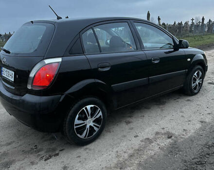 Черный Киа Рио, объемом двигателя 1.4 л и пробегом 220 тыс. км за 4499 $, фото 11 на Automoto.ua