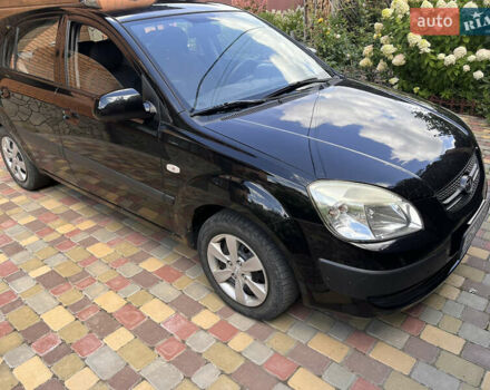 Черный Киа Рио, объемом двигателя 1.4 л и пробегом 174 тыс. км за 4200 $, фото 2 на Automoto.ua