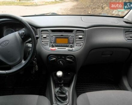 Чорний Кіа Ріо, об'ємом двигуна 1.4 л та пробігом 198 тис. км за 5200 $, фото 8 на Automoto.ua