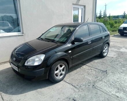 Черный Киа Рио, объемом двигателя 1.4 л и пробегом 250 тыс. км за 3421 $, фото 1 на Automoto.ua