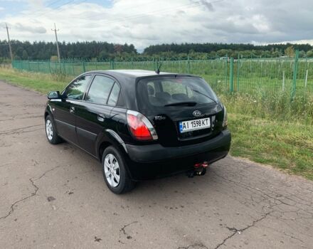 Черный Киа Рио, объемом двигателя 1.4 л и пробегом 98 тыс. км за 6200 $, фото 2 на Automoto.ua