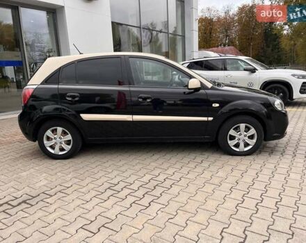 Чорний Кіа Ріо, об'ємом двигуна 1.5 л та пробігом 265 тис. км за 4700 $, фото 7 на Automoto.ua