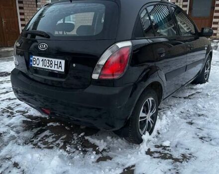 Черный Киа Рио, объемом двигателя 1.4 л и пробегом 220 тыс. км за 4500 $, фото 11 на Automoto.ua