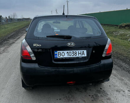 Черный Киа Рио, объемом двигателя 1.4 л и пробегом 220 тыс. км за 4499 $, фото 9 на Automoto.ua