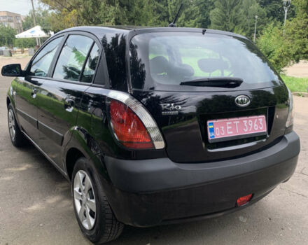 Черный Киа Рио, объемом двигателя 1.6 л и пробегом 228 тыс. км за 7100 $, фото 7 на Automoto.ua