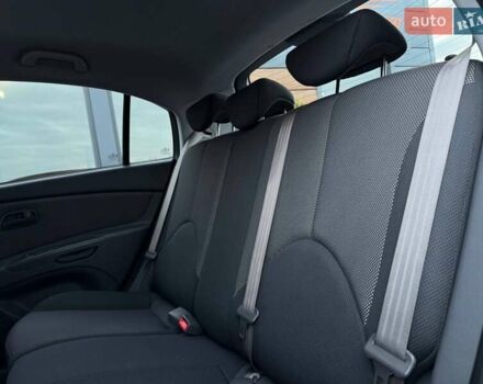 Черный Киа Рио, объемом двигателя 0 л и пробегом 228 тыс. км за 7300 $, фото 24 на Automoto.ua