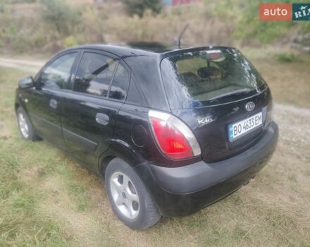 Черный Киа Рио, объемом двигателя 1.4 л и пробегом 260 тыс. км за 3450 $, фото 4 на Automoto.ua