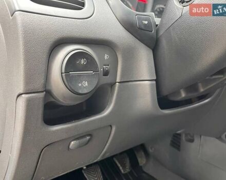 Чорний Кіа Ріо, об'ємом двигуна 1.5 л та пробігом 265 тис. км за 4700 $, фото 13 на Automoto.ua