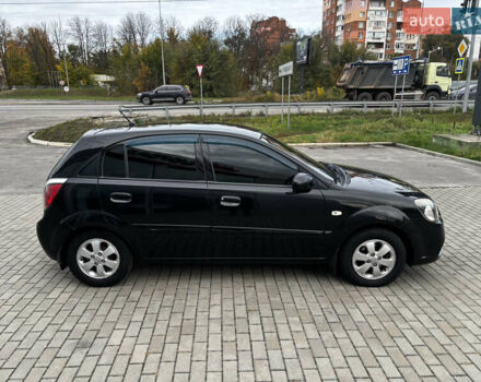 Черный Киа Рио, объемом двигателя 1.4 л и пробегом 172 тыс. км за 5700 $, фото 10 на Automoto.ua