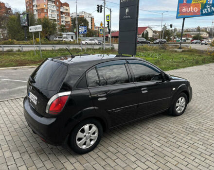 Черный Киа Рио, объемом двигателя 1.4 л и пробегом 172 тыс. км за 5700 $, фото 9 на Automoto.ua