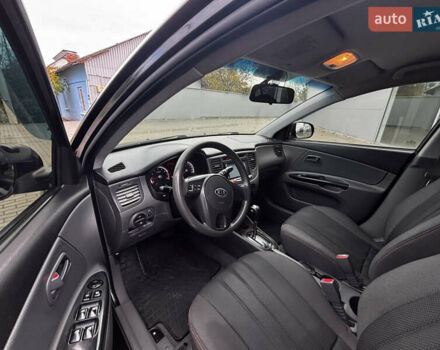 Черный Киа Рио, объемом двигателя 1.4 л и пробегом 172 тыс. км за 5700 $, фото 14 на Automoto.ua