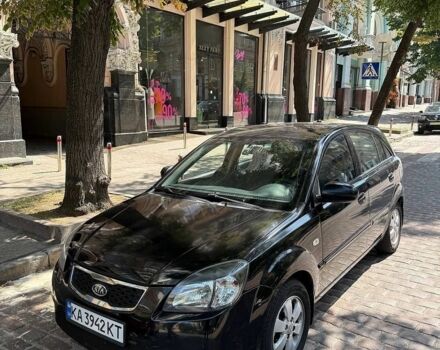 Черный Киа Рио, объемом двигателя 1.4 л и пробегом 245 тыс. км за 5800 $, фото 3 на Automoto.ua