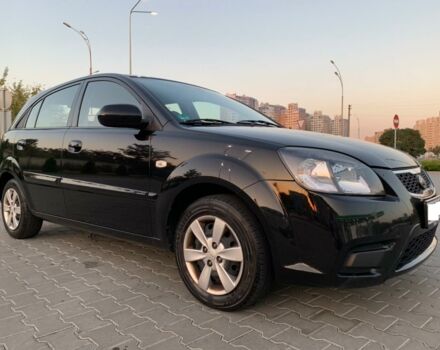 Черный Киа Рио, объемом двигателя 1.4 л и пробегом 200 тыс. км за 6300 $, фото 8 на Automoto.ua