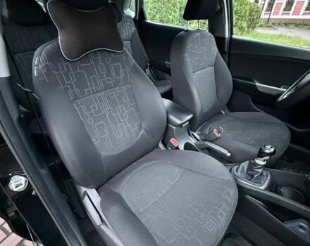 Черный Киа Рио, объемом двигателя 1.6 л и пробегом 94 тыс. км за 7300 $, фото 22 на Automoto.ua