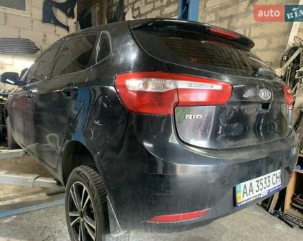 Чорний Кіа Ріо, об'ємом двигуна 1.6 л та пробігом 137 тис. км за 2999 $, фото 1 на Automoto.ua