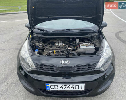 Чорний Кіа Ріо, об'ємом двигуна 1.2 л та пробігом 200 тис. км за 5700 $, фото 1 на Automoto.ua