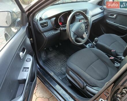 Черный Киа Рио, объемом двигателя 1.4 л и пробегом 53 тыс. км за 8400 $, фото 6 на Automoto.ua