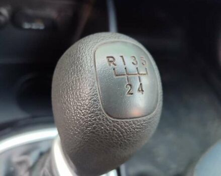 Чорний Кіа Ріо, об'ємом двигуна 1.4 л та пробігом 42 тис. км за 8200 $, фото 31 на Automoto.ua