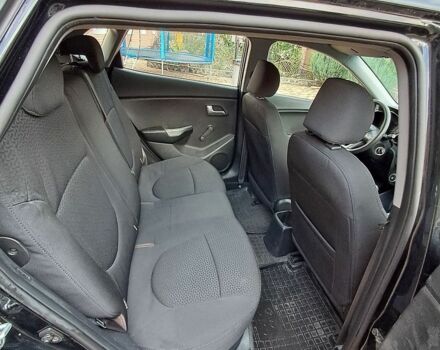 Черный Киа Рио, объемом двигателя 1.4 л и пробегом 172 тыс. км за 5700 $, фото 9 на Automoto.ua